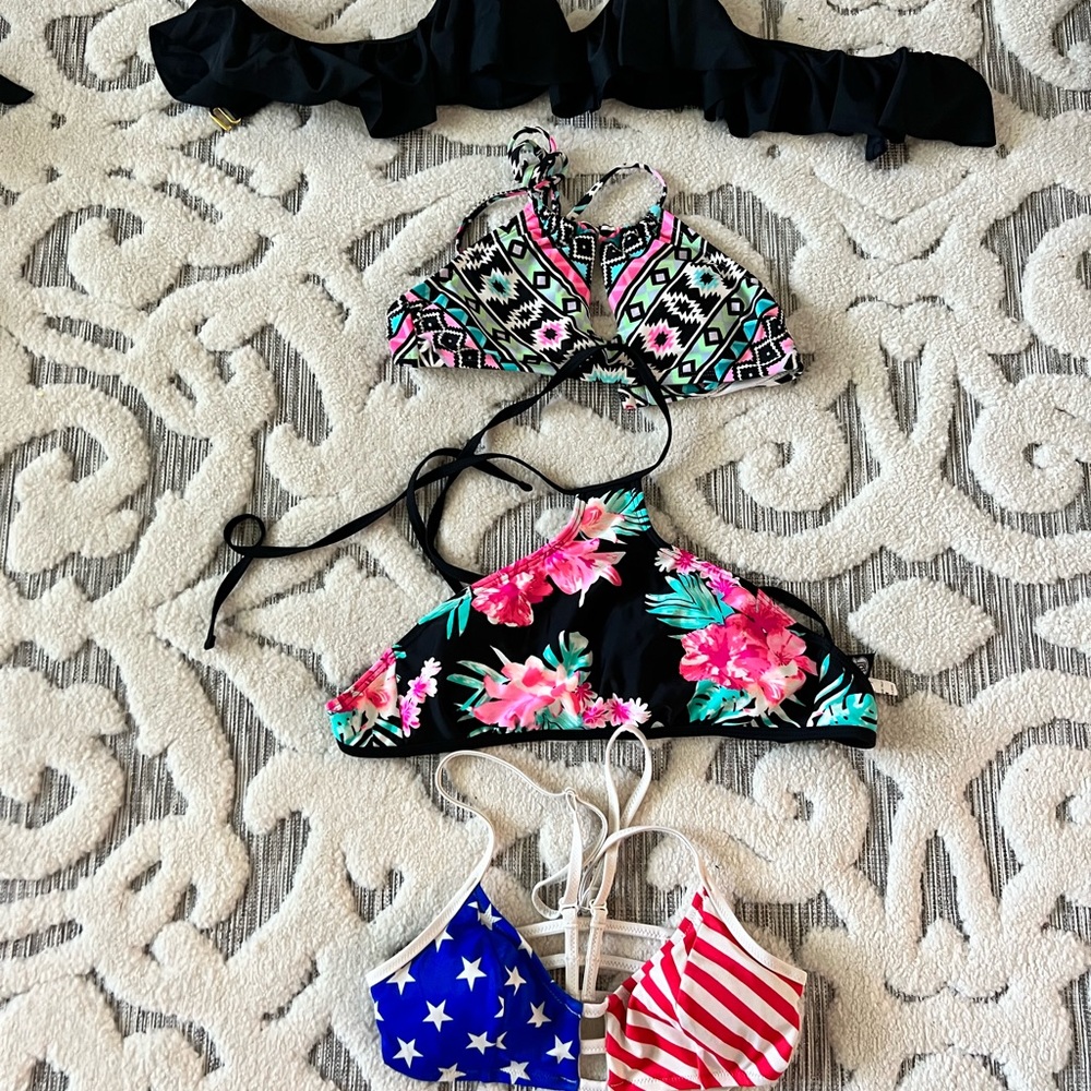 Swimsuit yops lightly used